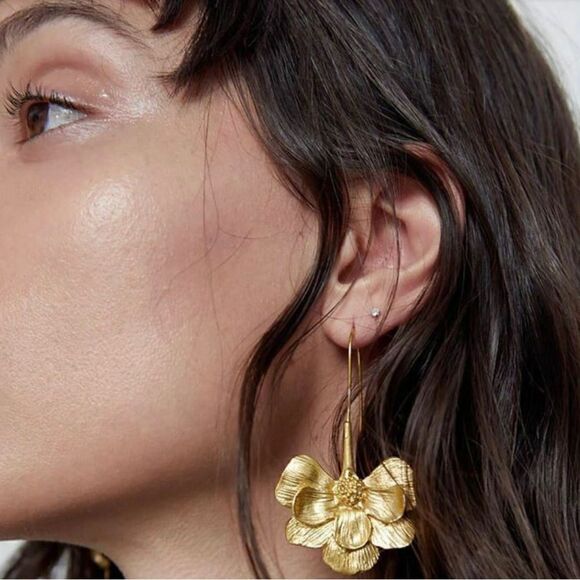 Flower dangle earrings A28 - Picture 1 of 4